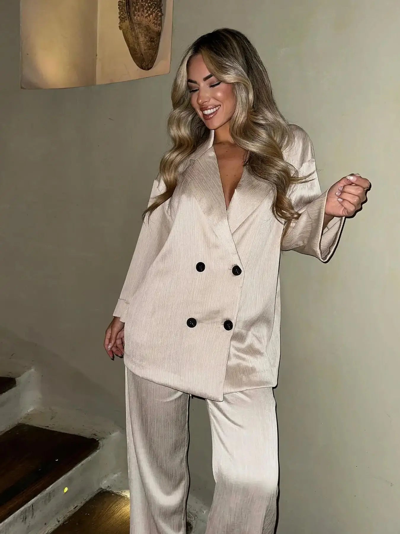TRAFZA 2025 femmes pantalons décontractés ensemble taille haute pantalon à jambes larges + solide Beige ample glace soie Double boutonnage chemise hauts 2025 à la mode