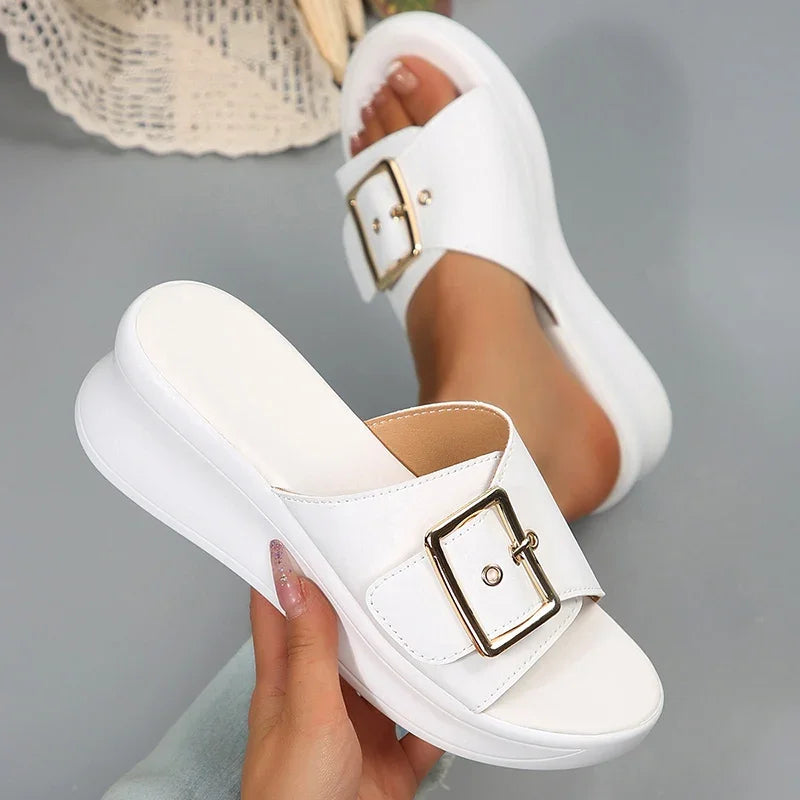 Sandales à talons compensés avec boucle en métal pour femmes, sandales d'été en cuir Pu à fond épais, légères, à talons hauts, pour la plage, 2025