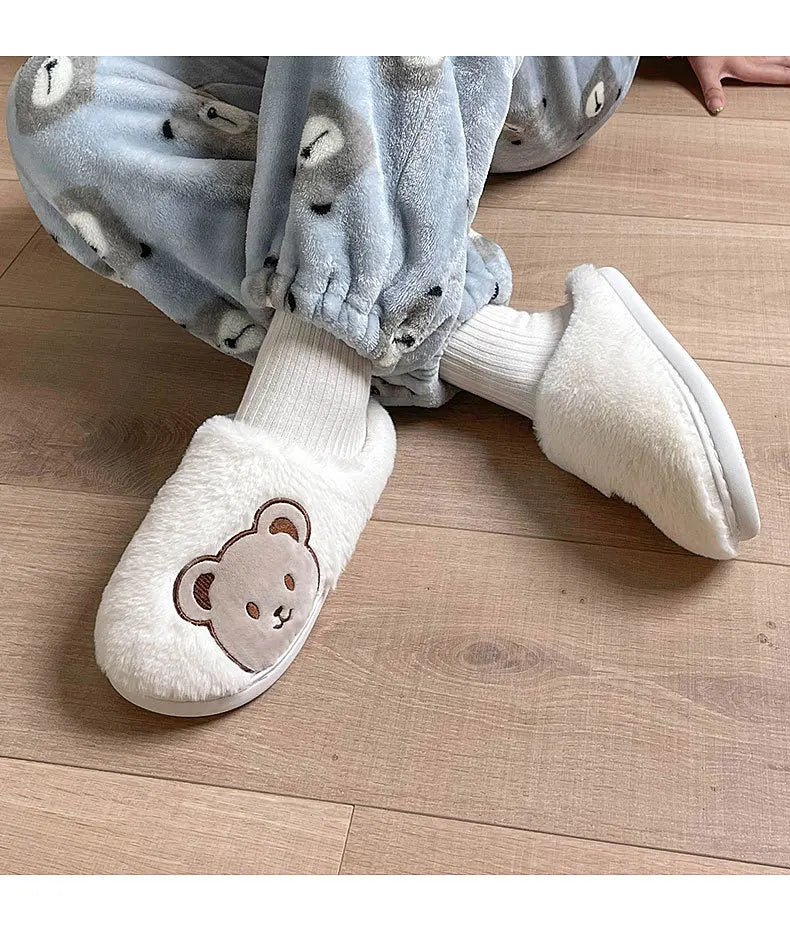 Ours en peluche pantoufles pour femmes hommes mode Kawaii moelleux hiver chaud pantoufles amoureux dessin animé ours en peluche maison chaussures TG03