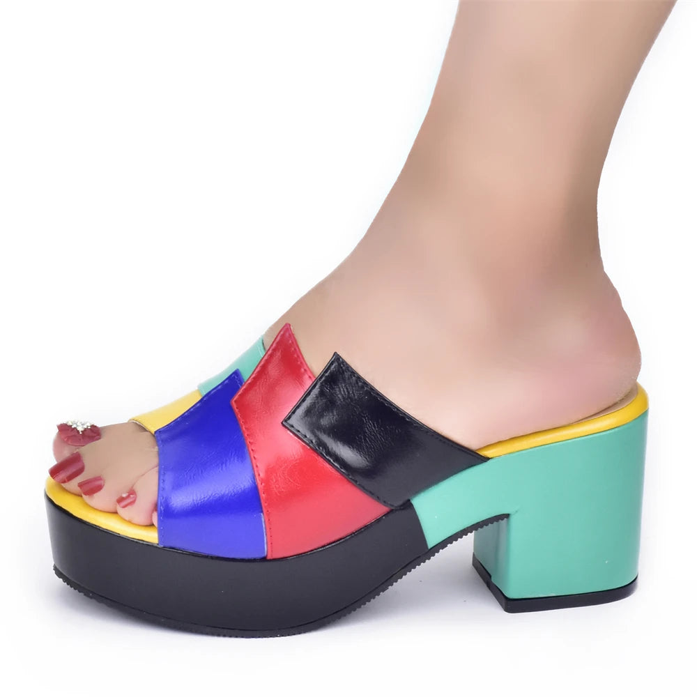 Dernières chaussures de mariée de mariage multicolores sandales à plateforme à bout ouvert pour femmes chaussures de dame italienne chaussures pour femmes pour les fêtes élégantes