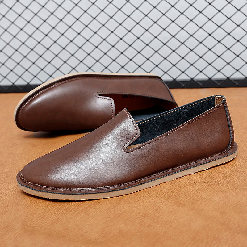 Chaussures à enfiler en cuir faites à la main, mocassins décontractés et souples pour hommes, mocassins simples et confortables, chaussures de bateau respirantes, chaussures plates d'affaires à la mode