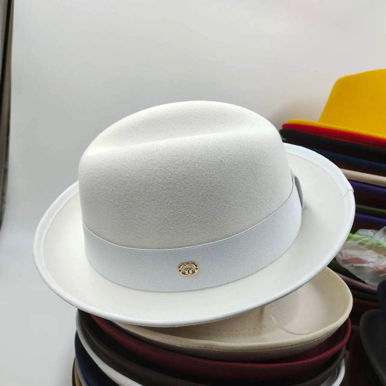 NOUVEAU chapeau de tarte de porc bord hommes femmes Fedora classique gentleman melon cosplay derby melon anglais chapeau panama jazz chapeau en gros