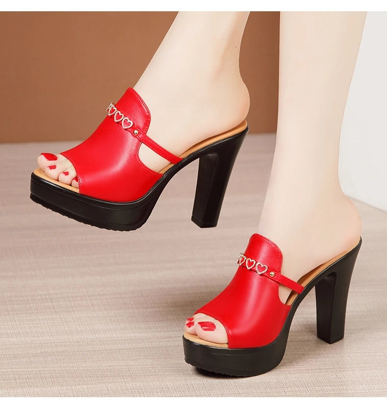 Chaussures à talons hauts de 10cm pour femmes, chaussures à plateforme, pantoufles d'été à semelle épaisse en cuir avec cœur épais, pour bureau et mariage, 2025