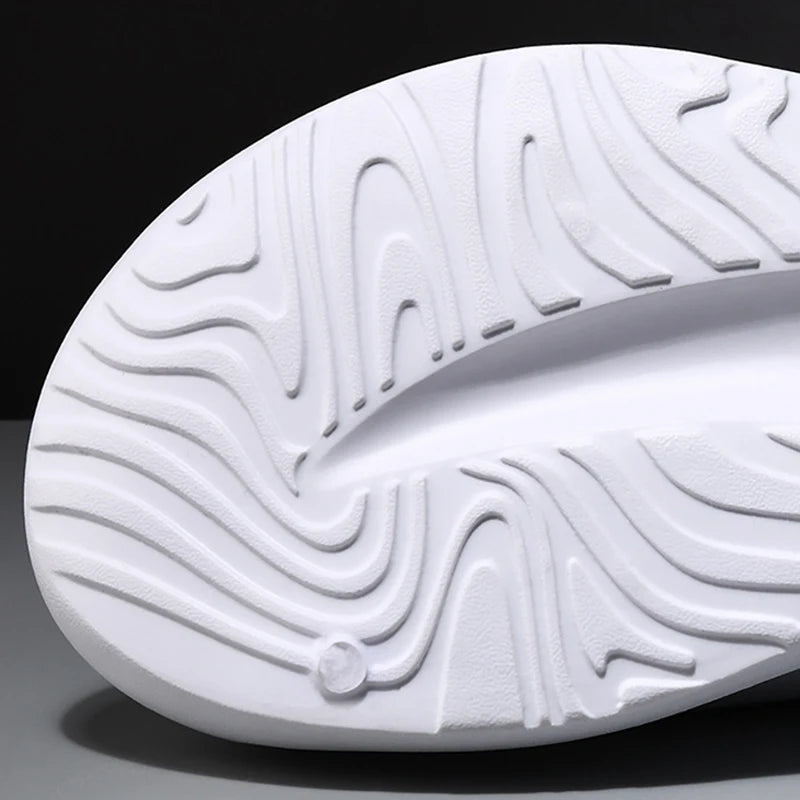 Pantoufles d'été à semelle épaisse pour hommes et femmes, sandales d'intérieur à fond souple EVA, chaussures de plage légères, tongs