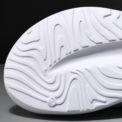 Pantoufles d'été à semelle épaisse pour hommes et femmes, sandales d'intérieur à fond souple EVA, chaussures de plage légères, tongs