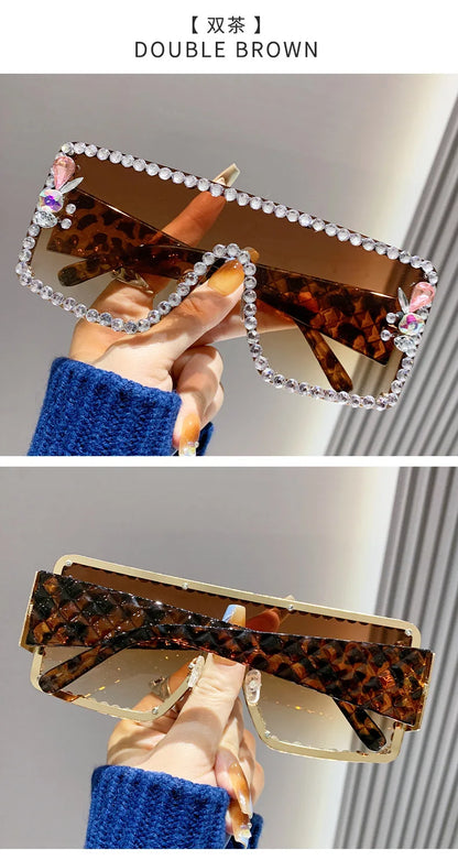 Lunettes de soleil une pièce pour femmes, grande monture rectangulaire incrustée de diamants, avec diamants d'eau