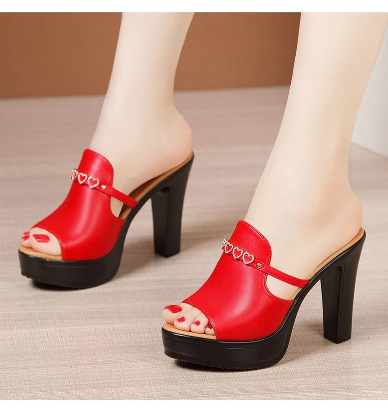 Chaussures à talons hauts de 10cm pour femmes, chaussures à plateforme, pantoufles d'été à semelle épaisse en cuir avec cœur épais, pour bureau et mariage, 2025