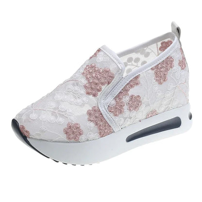 Baskets à plateforme brodées de fleurs pour femmes, chaussures décontractées en maille respirante, mocassins à semelle épaisse pour printemps et été