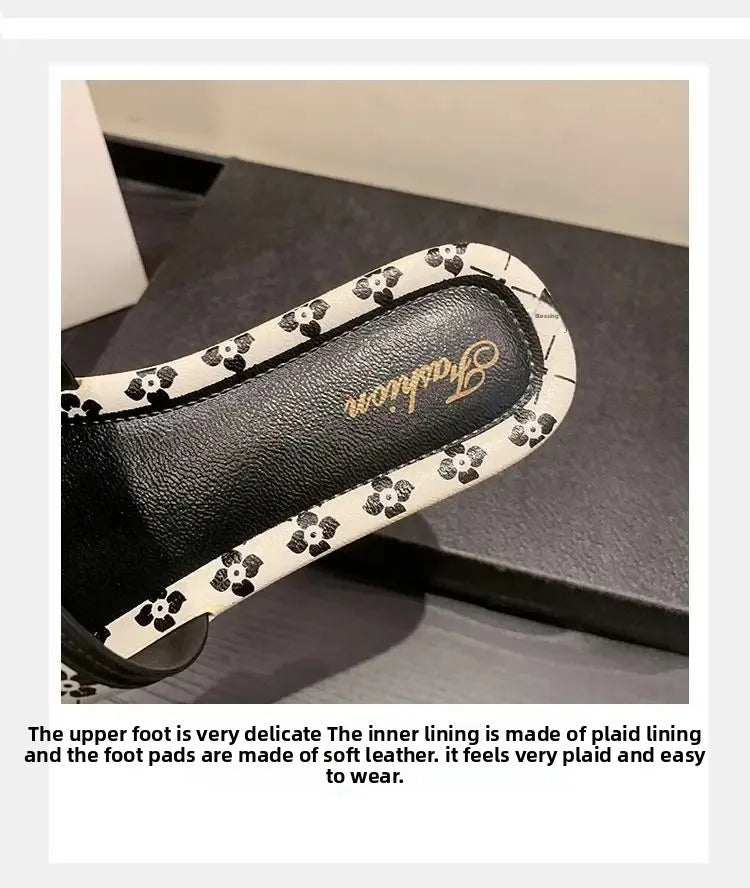 Pantoufles d'été à la mode pour femmes, pantoufles  fond souple, antidérapantes, décorées en métal, Style de loisirs, matériau PVC