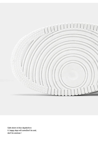 2025 printemps nouvelles chaussures pour hommes chaussures fines respirantes antidérapantes petites chaussures blanches tendance chaussures de course décontractées