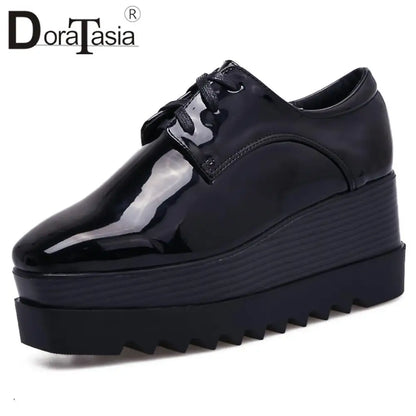 Plate-forme plate solide pour femmes, chaussures plates pour femmes, Parker carré, décontracté, printemps, automne, tout neuf, mode, strucgirls, loisirs