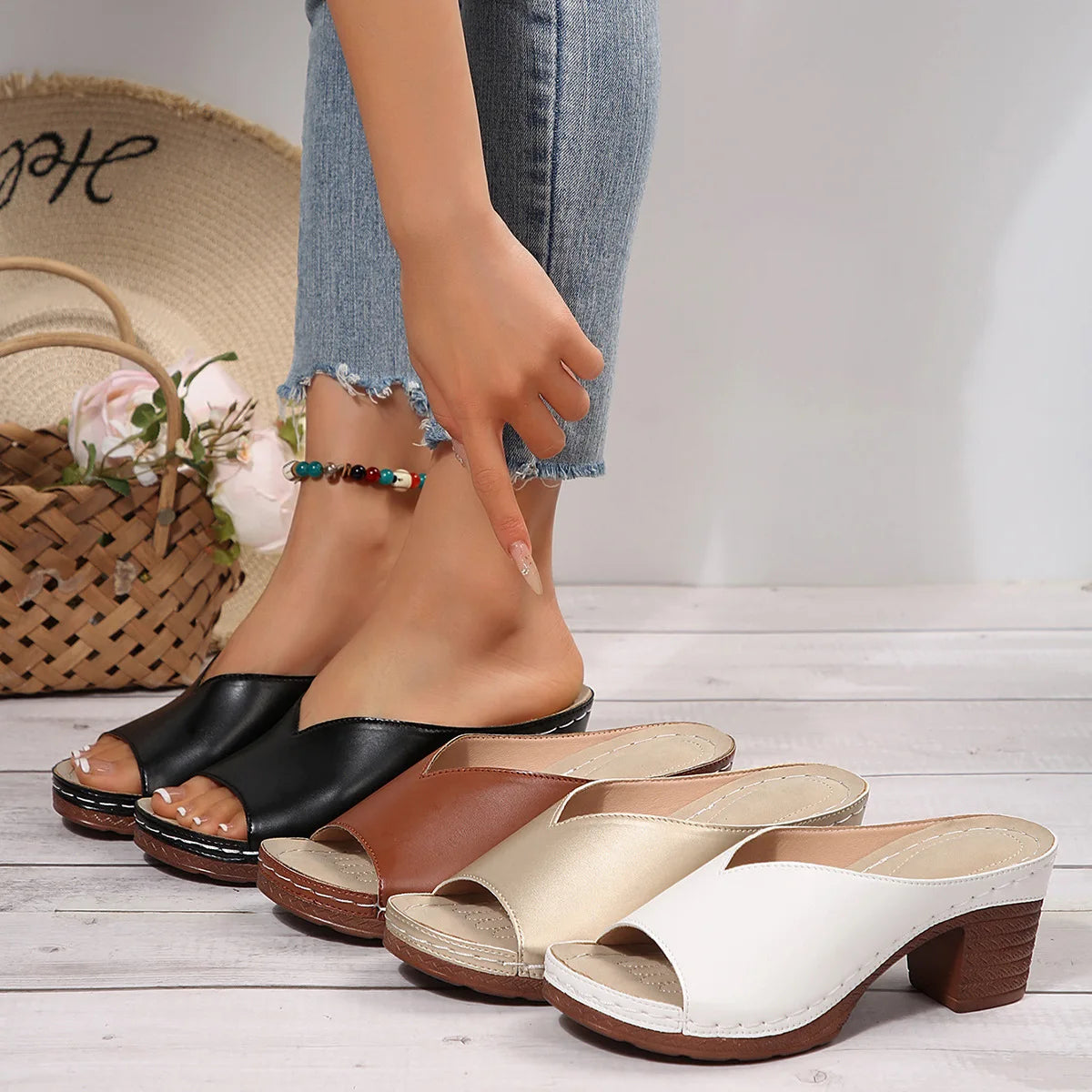 Pantoufles à talons hauts et bout ouvert pour femmes, nouvelle mode d'été, vêtements d'extérieur, chaussures à enfiler, tailles 36 à 43, amorti supérieur en polyuréthane