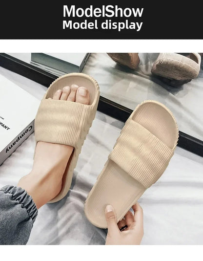 Pantoufles d'été de grande taille pour hommes, pantoufles de Style coréen à la mode avec semelle épaisse, pantoufles de Couple polyvalentes en PVC, nouvelle collection