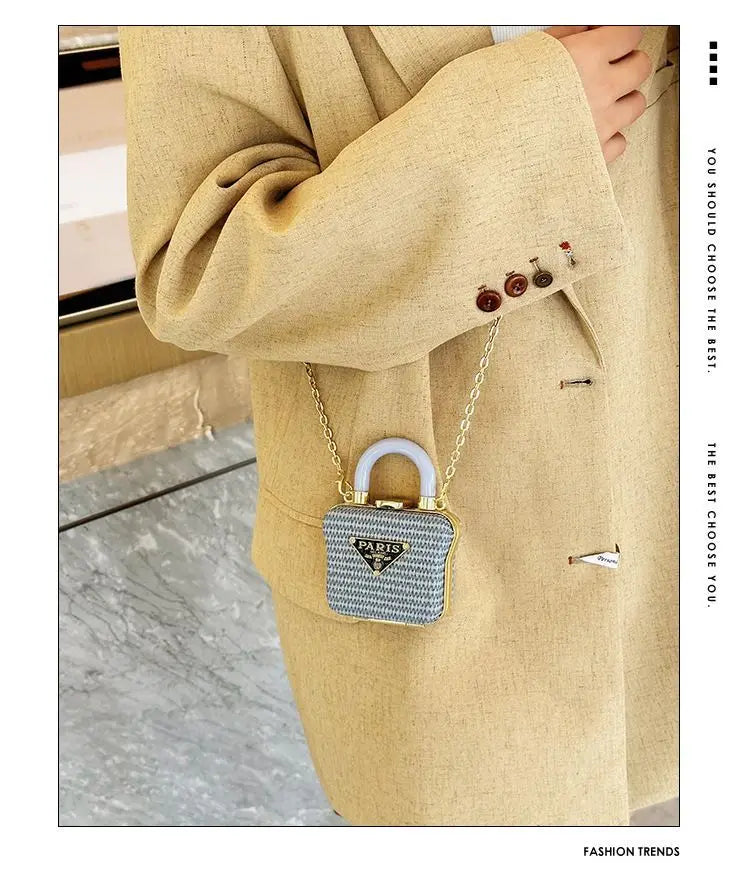 Nouveau mini sac décoratif à bandoulière avec bandoulière en chaîne, sac à main rouge luxueux, petit sac rétro