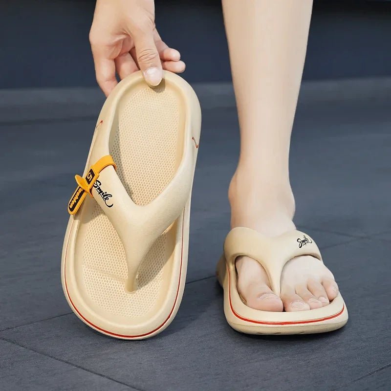 Tongs à plateforme pour hommes, pantoufles d'été à semelle épaisse et souple EVA, sandales de plage en plein air, coussin nuage antidérapant, chaussures de salle de bain