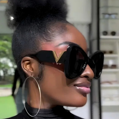 2025 nouvelle mode grand cadre oeil de chat papillon femmes lunettes de soleil de luxe concepteur hommes lunettes de soleil en plein air voyage lunettes femme UV400