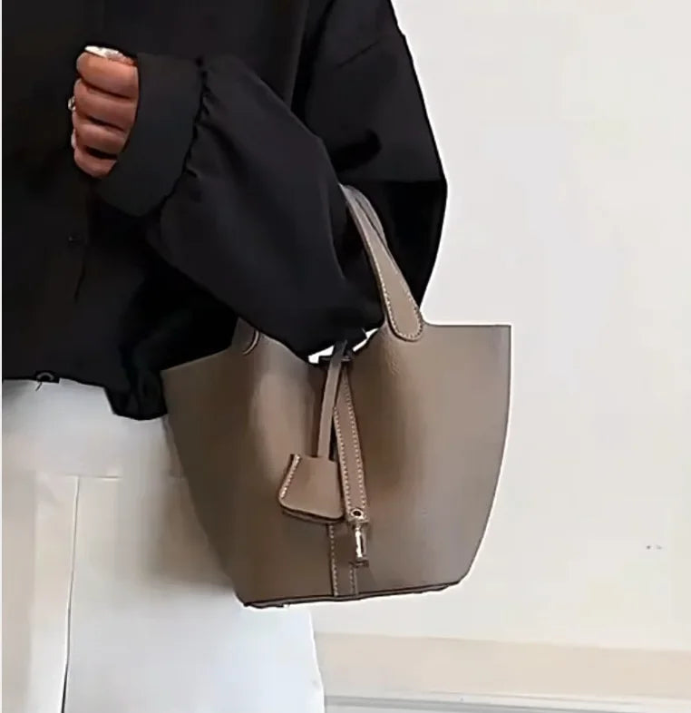 Nouveau 2025 sac seau en cuir pour femmes panier de légumes sac à main maman sac de mariage sac à bandoulière en polyuréthane souple avec poche Mobile