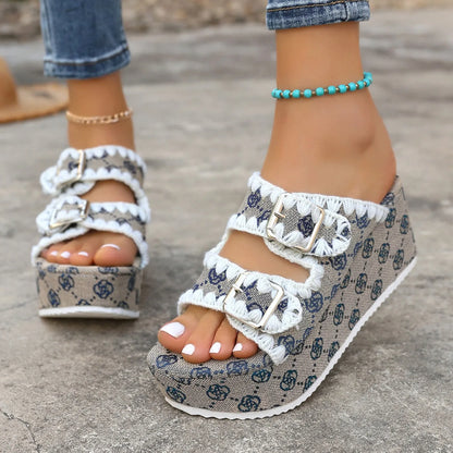 Femmes pantoufles 2025 nouvelle tendance chaussures été mode sandales plate-forme femme pantoufles Banquet fête plage sandales diapositives femmes