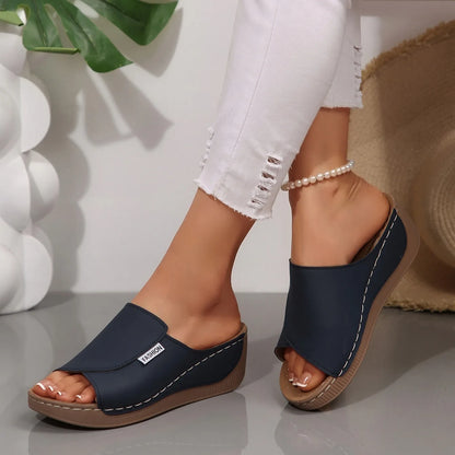 Femmes chaussons compensés été 2025 nouvelle mode pantoufles bout ouvert respirant sandales confortable boucle femme chaussures diapositives femmes