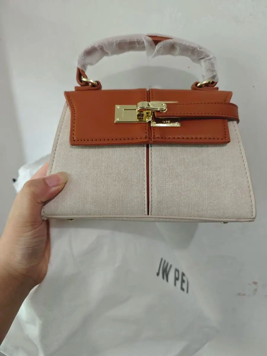 2025 Sac pour femme en cuir trapézoïdal Sac à main de niche de mode polyvalent Sacs à poignée supérieure на сумки pagalaчжа seva sac de luxe femme