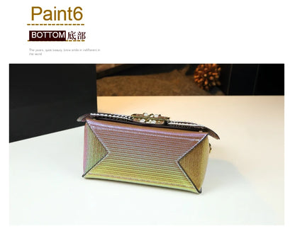 Sac en Cuir group avec Ailes Rivetées pour Femme, Sacoche de Caractère, Nouvelle Collection 2024