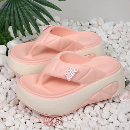 Pantoufles à plateforme pour femmes, nouvelles sandales de plage en plein air, tongs confortables et peu profondes à la mode, légères, été 2024