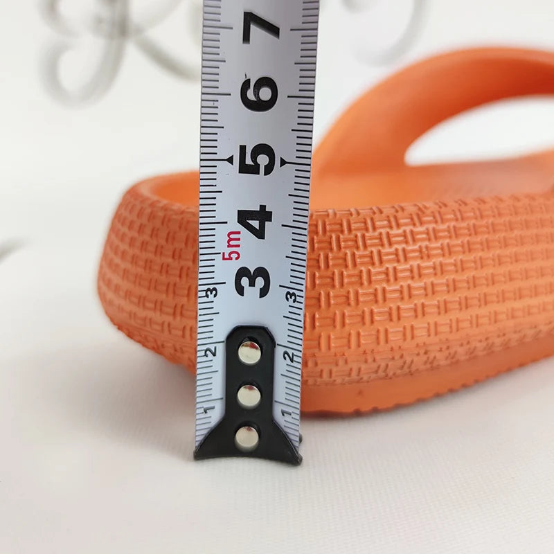 Tongs à plateforme EVA pour femmes, pantoufles d'été à Clip, semelle souple, pantoufles de nuage, fond épais, sandales de plage antidérapantes, 2023