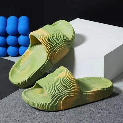 Pantoufles d'été de grande taille pour hommes, pantoufles de Style coréen à la mode avec semelle épaisse, pantoufles de Couple polyvalentes en PVC, nouvelle collection
