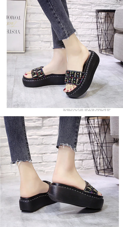Plate-forme strass sandales pantoufles femmes pierres précieuses diapositives femmes chaussures chaussons compensés chaîne perle plage diapositives chaussures