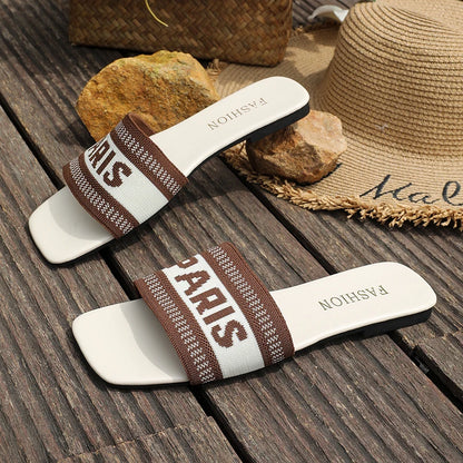 Mode couleurs mélangées lettre pantoufles plates femmes grande taille léger bout carré pantoufles décontractées confort semelle souple anti-dérapant diapositives