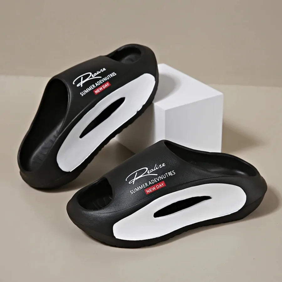 2025 Couple pantoufles été vêtements chauds sandales de plage à semelles épaisses antidérapantes sandales pour hommes et femmes pantoufles pour hommes sandales de luxe