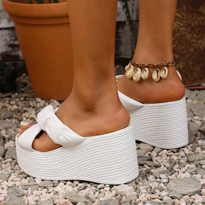 Sandales à talons compensés à bretelles croisées pour femmes, pantoufles de plage confortables à semelle épaisse, à la mode, été 2025