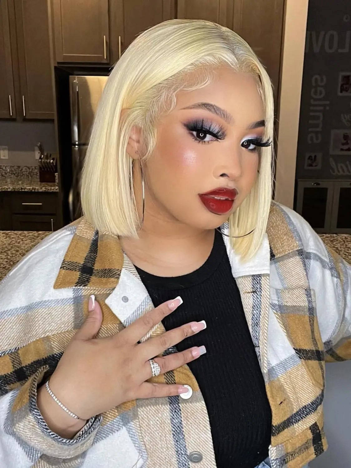 613 Blonde Bob perruques cheveux humains court droit 13X4 HD dentelle avant perruques coloré brésilien 100% cheveux humains 16 pouces cosplay 200% perruque brésilienne	cheveux humain naturel perruque courte