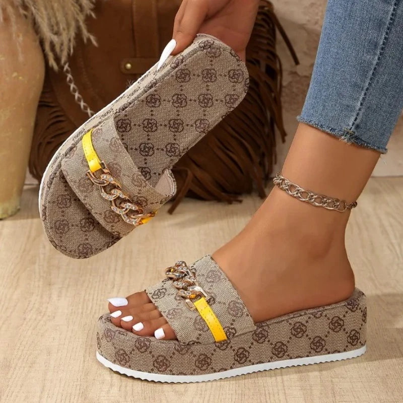Femmes plate-forme pantoufles concepteur sandales plates en plein air pantoufles florales dames 2025 nouveau été femmes chaussures plage diapositives femmes