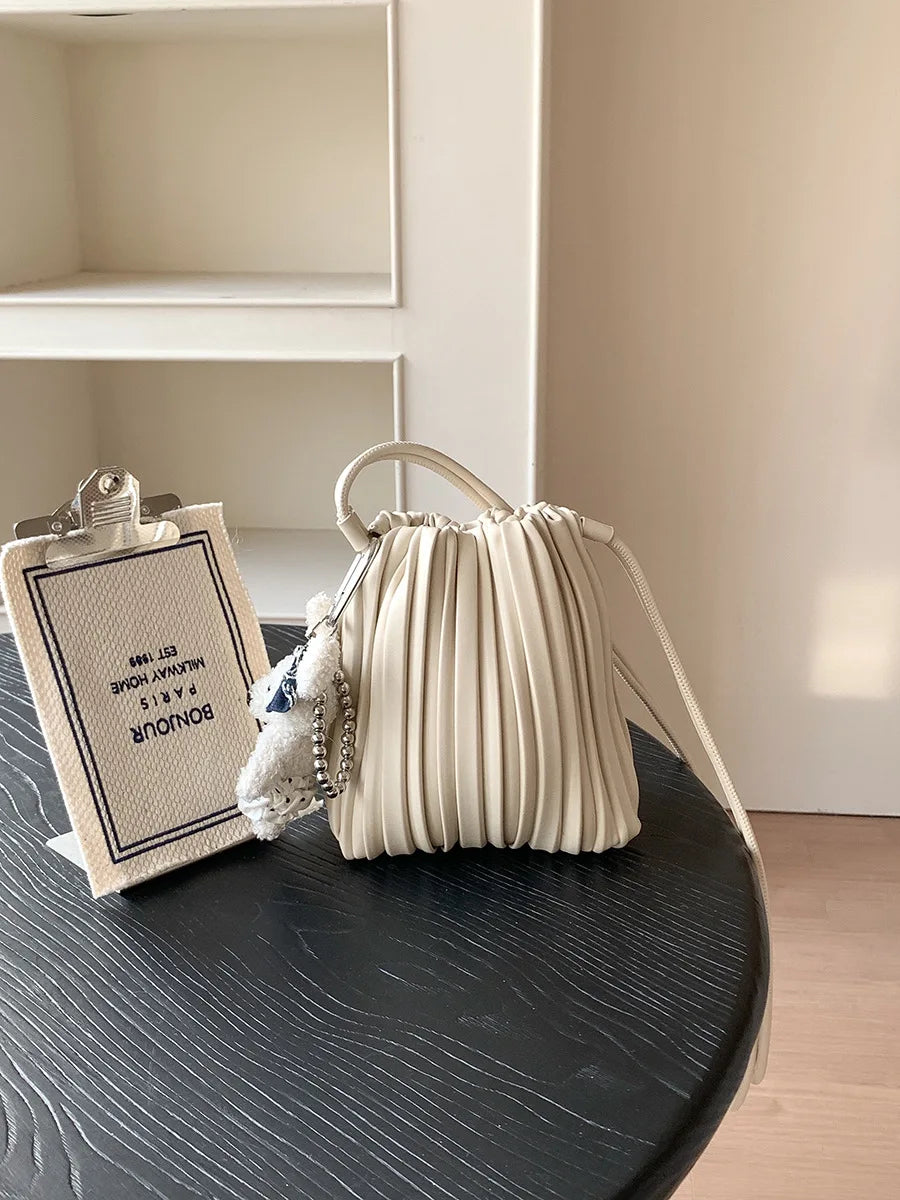 Mode d'été nouveau sac à bandoulière femmes PU simple épaule Mini sac de luxe polyvalent plissé décontracté petit sac carré