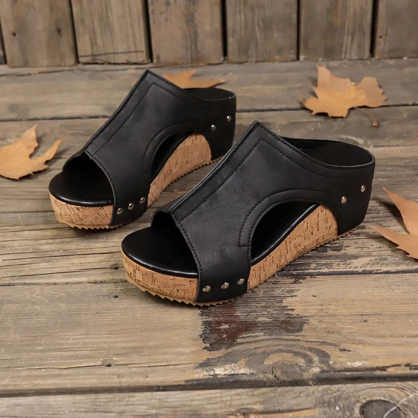 Pantoufles de plage pour femmes, confortables, peu profondes, décontractées, pour l'extérieur, nouvelle mode d'été, sandales à l'offre elles compensées de styliste, 2024