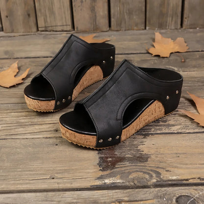 Pantoufles de plage pour femmes, confortables, peu profondes, décontractées, pour l'extérieur, nouvelle mode d'été, sandales à l'offre elles compensées de styliste, 2024