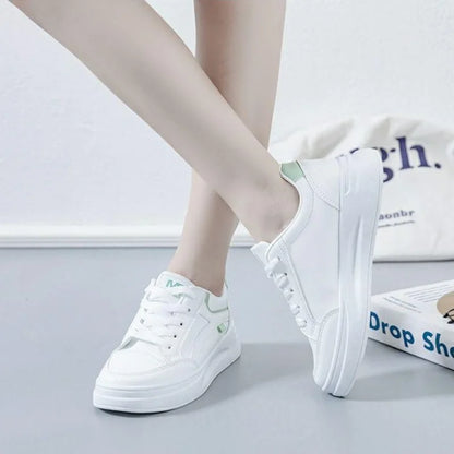 Chaussures de tennis à plateforme respirante pour femmes, chaussures de course blanches, baskets décontractées pour femmes, mode d'hiver, nouveau