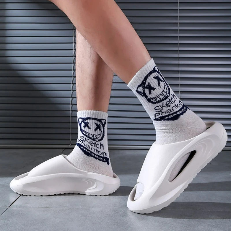 Pantoufles pour hommes pantoufles à fond souple été mode maison pantoufles EVA tongs sandales de plage décontractées plate-forme extérieure hommes chaussures