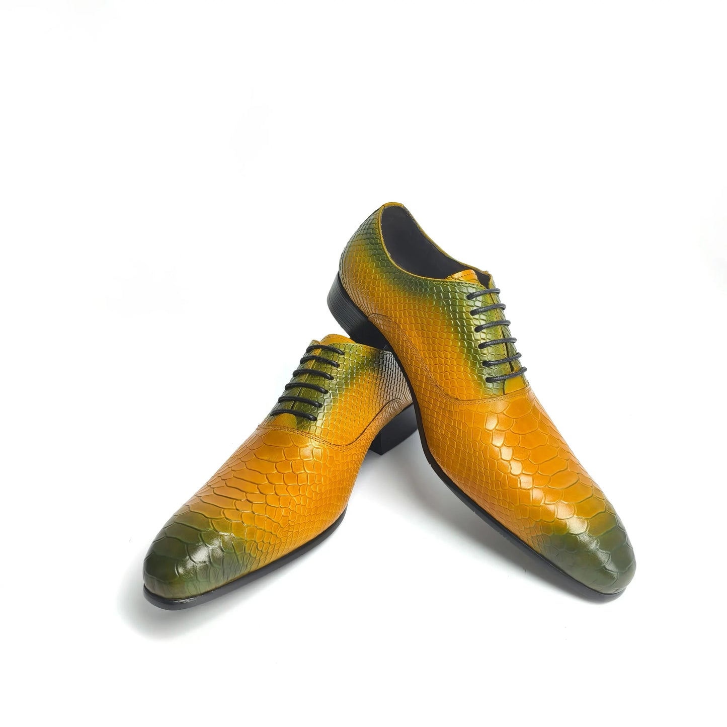 Chaussures en cuir confortables pour hommes, impression de salle classique, décoration de structure en métal, bureau d'affaires, nouveau