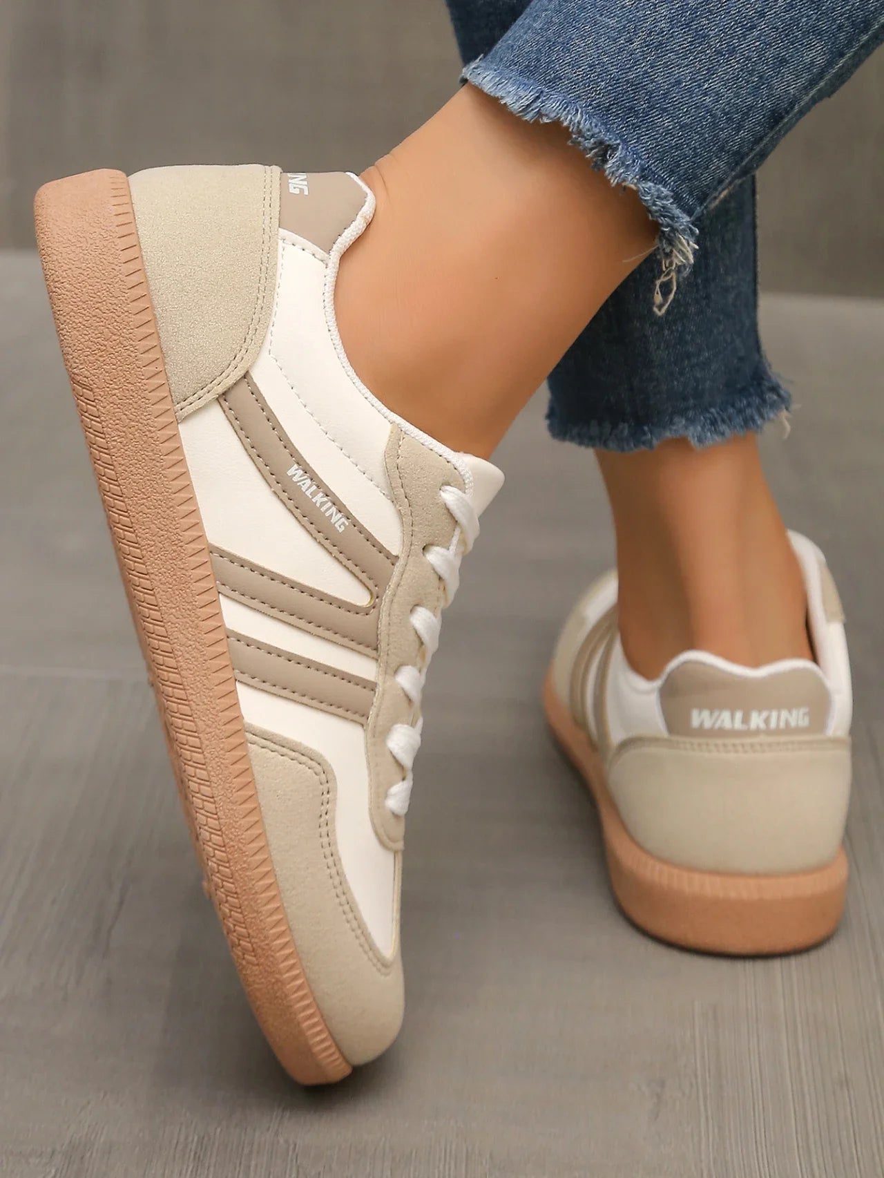 Baskets Plates de Luxe Confortables à Enfiler pour Femme, Chaussures d'Extérieur Légères et Souples, Nouvelle Collection Printemps 2025