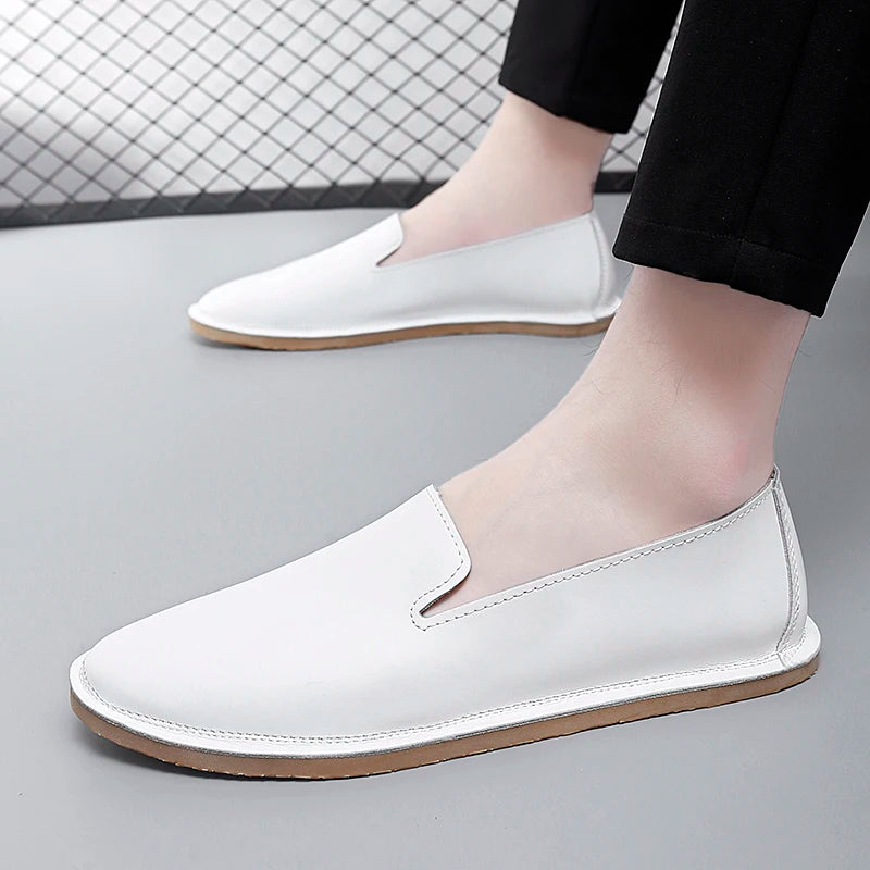 Chaussures à enfiler en cuir faites à la main, mocassins décontractés et souples pour hommes, mocassins simples et confortables, chaussures de bateau respirantes, chaussures plates d'affaires à la mode