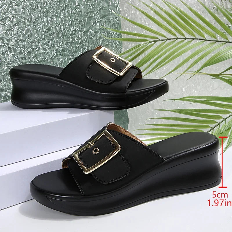 Sandales à talons compensés avec boucle en métal pour femmes, sandales d'été en cuir Pu à fond épais, légères, à talons hauts, pour la plage, 2025