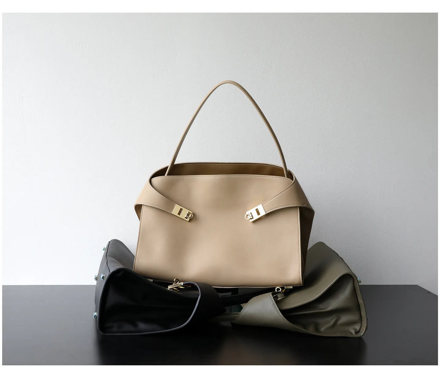 Niche léger luxe haut de gamme en cuir grande capacité première couche peau de vache sac à main pour femme sac fourre-tout banlieue loisirs polyvalent