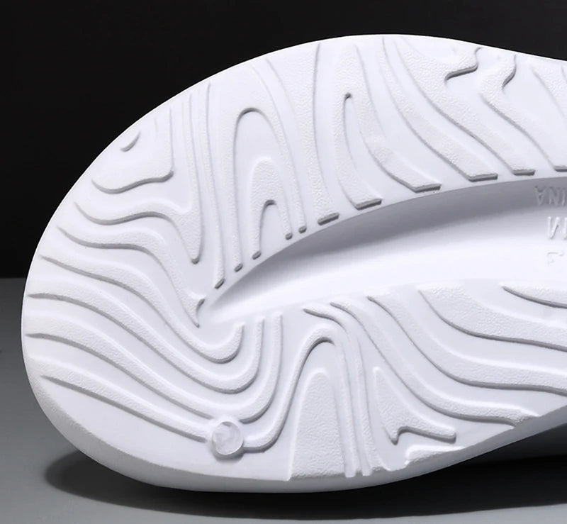 Pantoufles d'été à semelle épaisse pour hommes et femmes, sandales d'intérieur à fond souple EVA, chaussures de plage légères, tongs