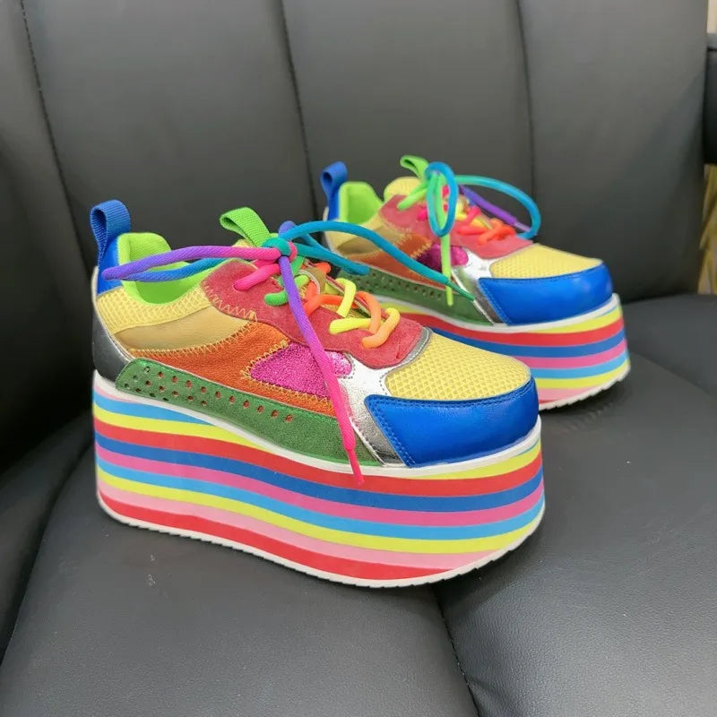 Style de loisirs dames couleur arc-en-ciel maille bout rond plate-forme croisée talons hauts chaussures respirant couleurs mélangées pompes de mode