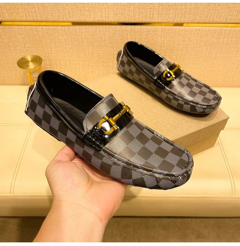 Nouveaux mocassins en cuir véritable hommes Design mocassin mode sans lacet doux plat chaussures décontractées pour hommes chaussures pour homme chaussures de bateau faites à la main