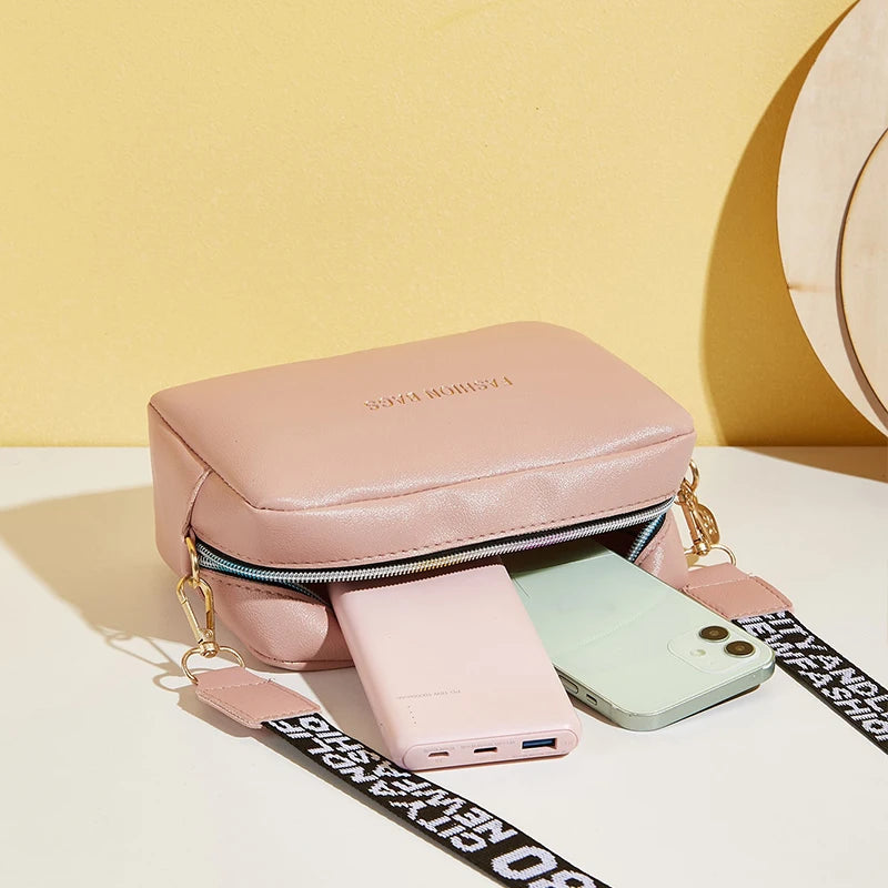 Yogodlns mode petit sac carré pour femmes en cuir PU sac à bandoulière lettre sangle sac à bandoulière sac à main tendance Bolsa