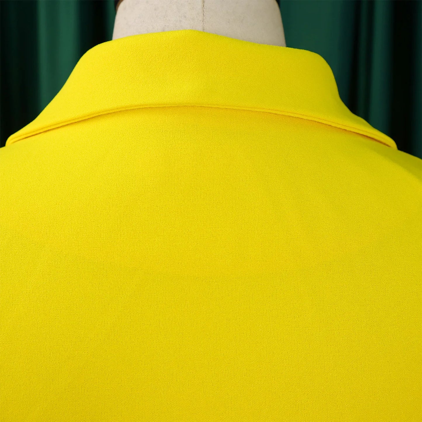 Robe plissée mi-longue à col de costume, taille haute, à la mode, nouvelle collection automne 2025