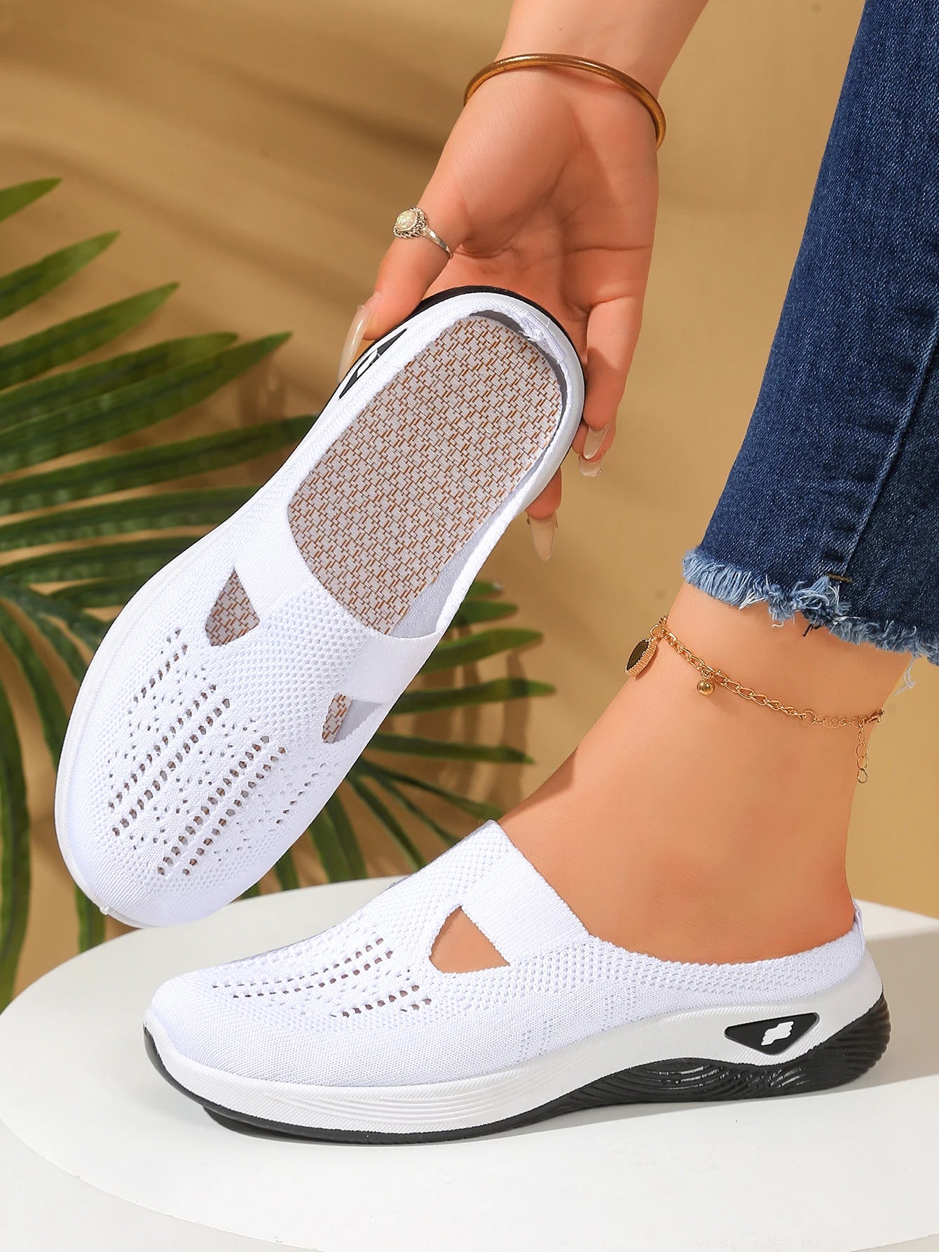 Chaussures pour femmes pratiques et confortables à la maison, un pied avec évent et demi-pantoufle, chaussures d'été pour femmes, livraison gratuite